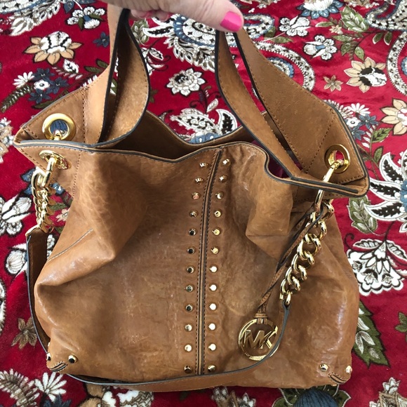 Michael Kors Uptown Astor Large Leather Studded Shoulder Bag - Tan - Picture 2 of 15